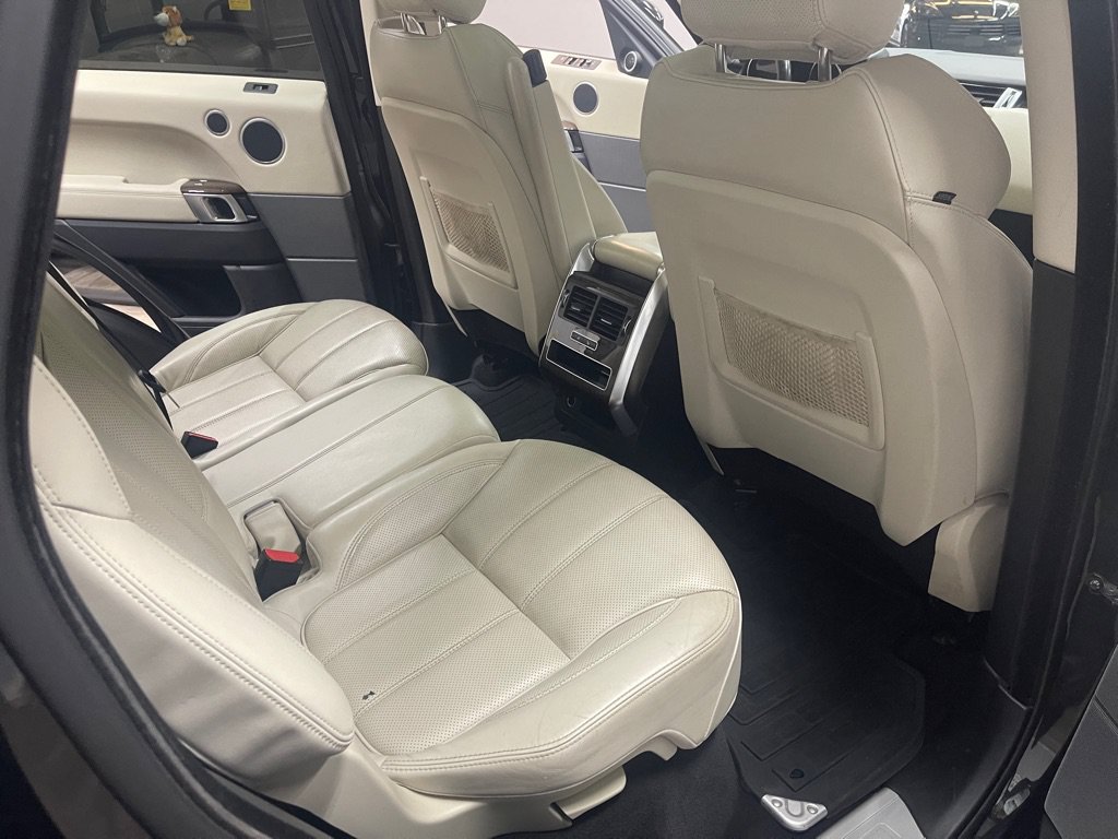 Used 2015 Land Rover Range Rover Sport HSE AWD/4WD image 24
