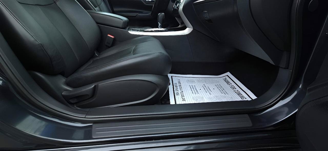 Used 2014 Nissan Altima 2.5 SL w/ Moonroof Package FWD image 31