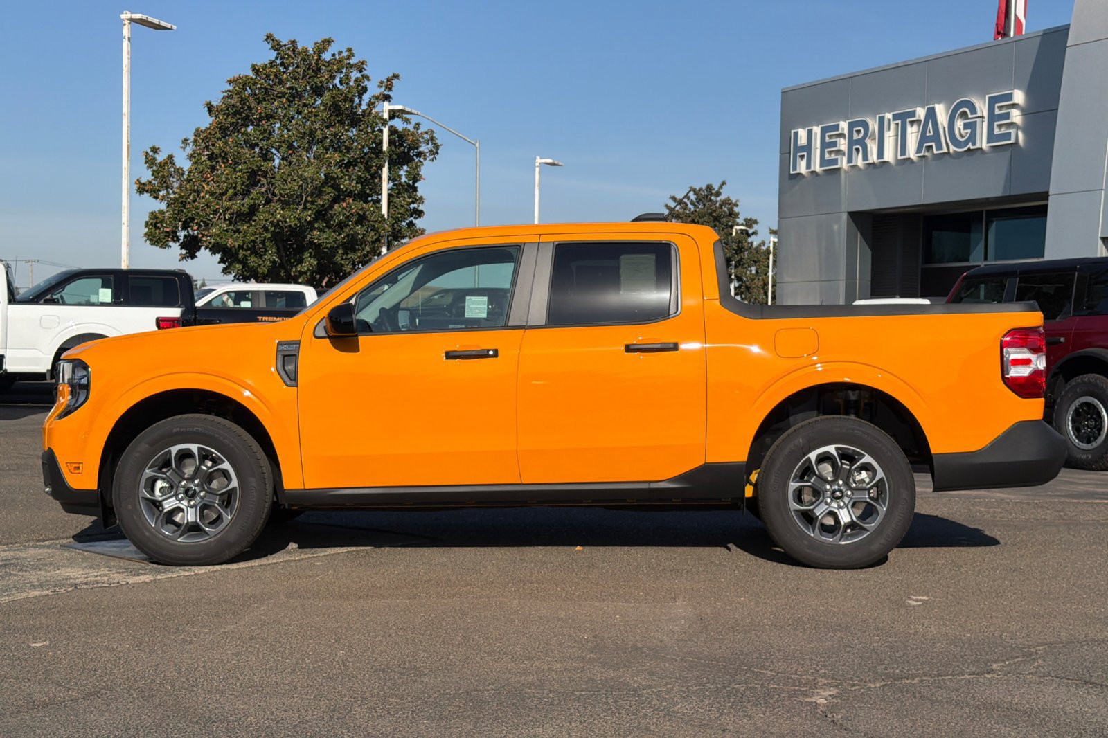 New 2026 Ford Maverick XLT w/ XLT Luxury Package FWD image 7