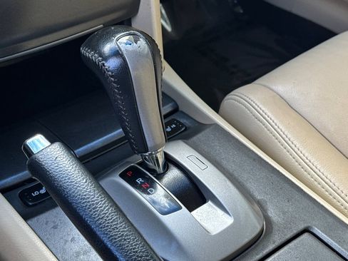 Used 2012 Honda Crosstour EX-L image 17