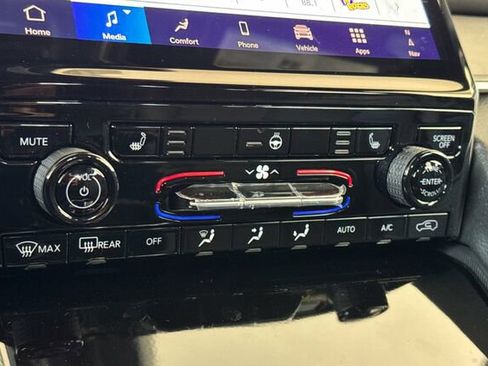 New 2025 Jeep Grand Cherokee Limited image 18