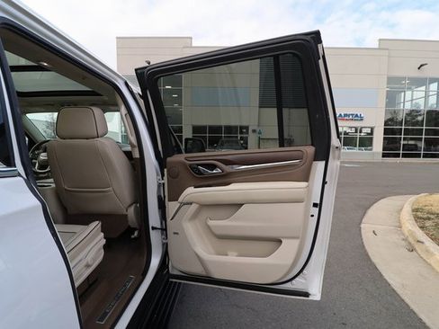 Used 2021 GMC Yukon XL Denali w/ Denali Premium Package image 69