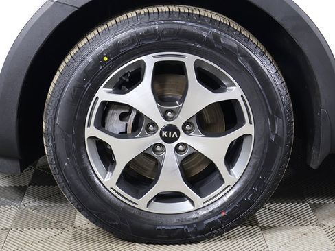 Used 2021 Kia Telluride EX image 25