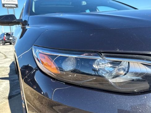 Used 2023 Chevrolet Malibu LT image 12