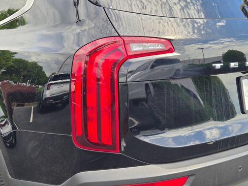 Used 2022 Kia Telluride S FWD image 8