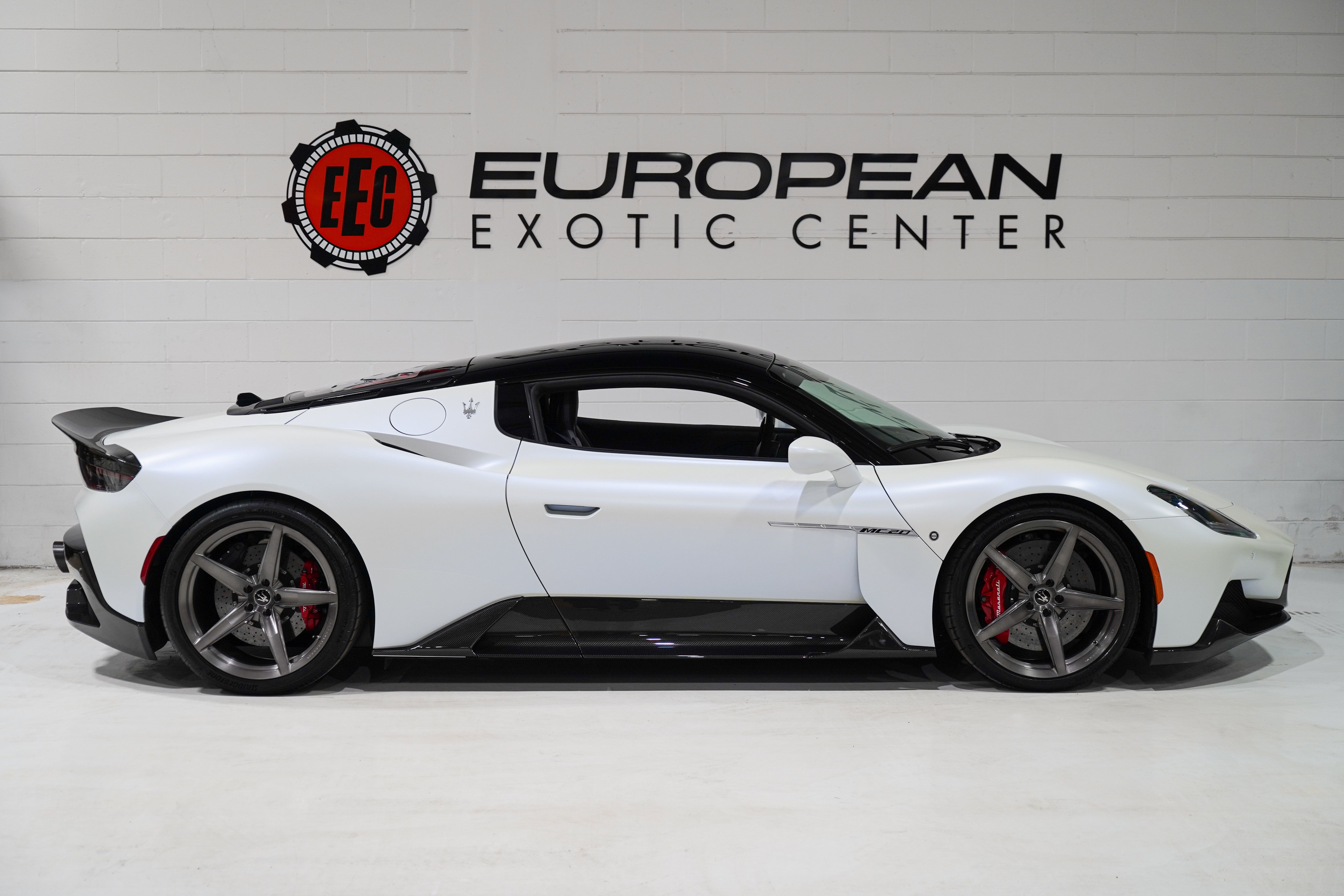 Used 2023 Maserati MC20 Coupe RWD image 7