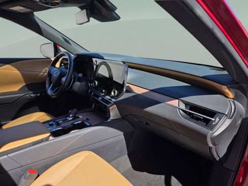 Certified 2025 Lexus RX 350 Premium w/ Accessory Package (Z1) image 30