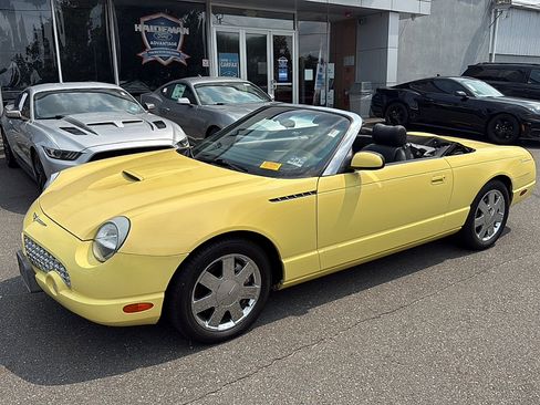 Used 2002 Ford Thunderbird RWD image 2
