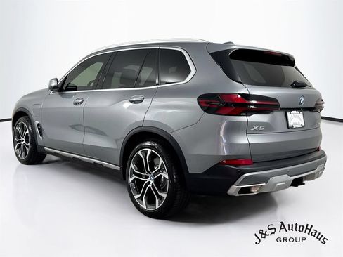 Used 2024 BMW X5 xDrive50e w/ Premium Package AWD/4WD image 5