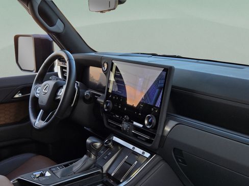 Used 2025 Lexus GX 550 w/ Accessory Package (Z1) AWD/4WD image 26