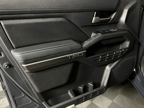 Used 2025 Toyota Tacoma TRD Sport image 25