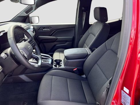 Used 2025 Chevrolet Colorado LT w/ Advanced Trailering Package image 19