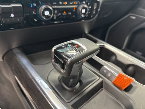 Used 2024 Chevrolet Silverado 1500 LTZ w/ LTZ Convenience Package II AWD/4WD image 38