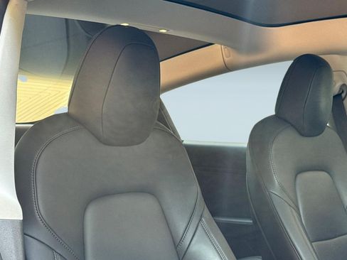 Used 2018 Tesla Model 3 Long Range RWD image 31
