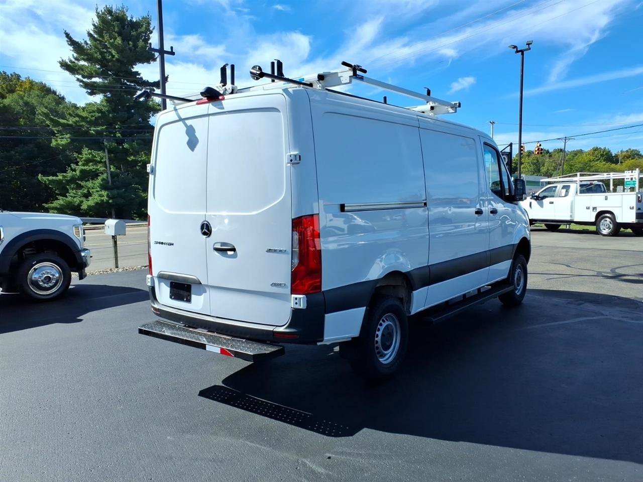 Used 2025 Mercedes-Benz Sprinter 2500 image 5