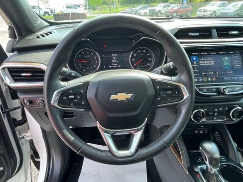 Used 2023 Chevrolet TrailBlazer ACTIV w/ Sun and Liftgate Package AWD/4WD image 32
