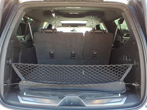 Certified 2022 Chevrolet Suburban RST w/ Sport Performance Package image 16