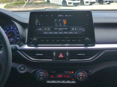 Certified 2022 Kia Forte GT-Line FWD image 18
