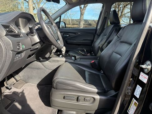 Used 2017 Honda Ridgeline RTL-E image 16