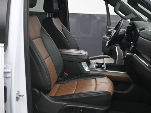 Certified 2025 Chevrolet Silverado 3500 High Country w/ High Country Premium Package AWD/4WD image 11