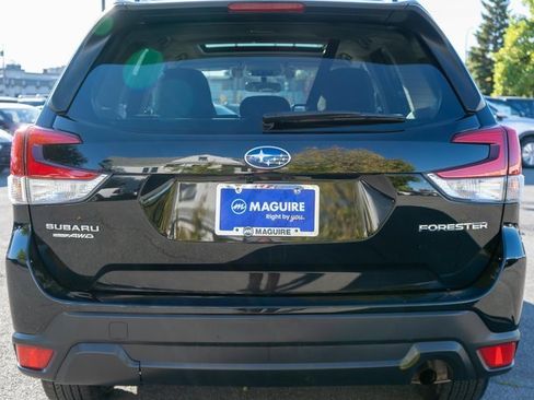 Used 2021 Subaru Forester Premium image 7