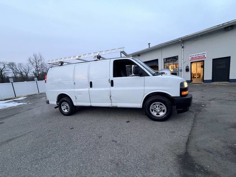 Used 2020 Chevrolet Express 2500 2500 3dr Cargo Van w/ Driver Convenience Package image 8