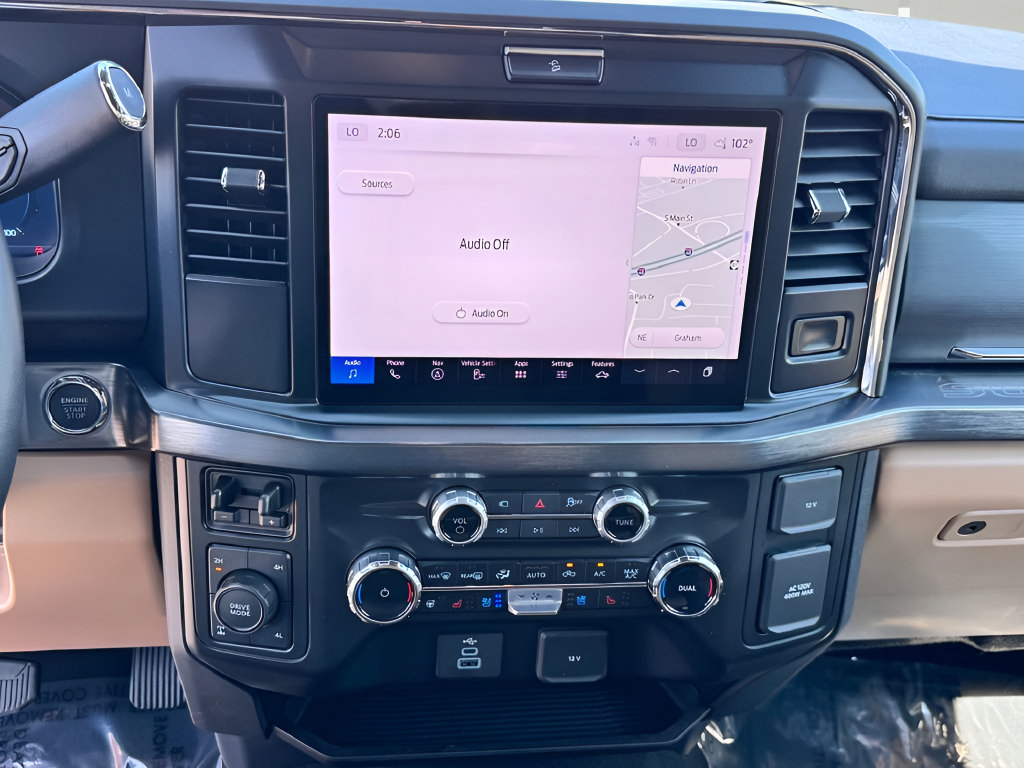 Used 2025 Ford F250 Lariat AWD/4WD image 17