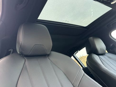 Used 2024 BMW i5 eDrive40i w/ M Sport Package image 17