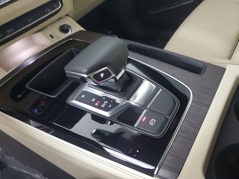 Certified 2024 Audi Q5 2.0T Premium Plus image 17