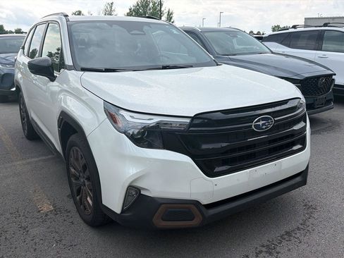 Used 2025 Subaru Forester Sport AWD/4WD image 3