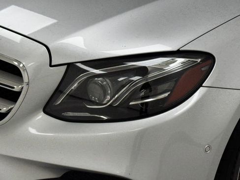 Used 2018 Mercedes-Benz E 300 4MATIC image 39