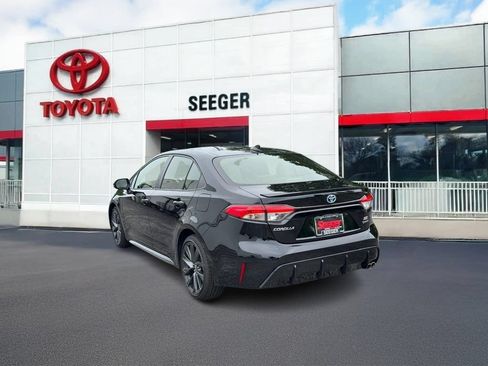 Used 2025 Toyota Corolla SE FWD image 9