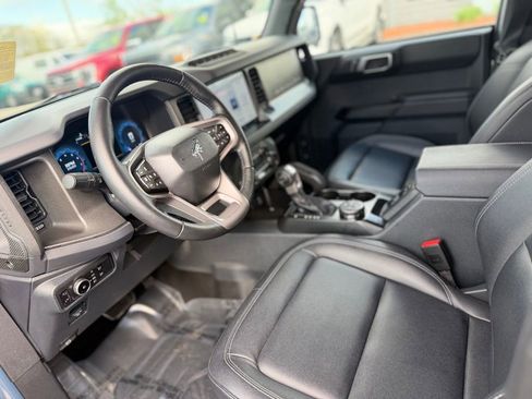 Used 2025 Ford Bronco Badlands AWD/4WD image 14