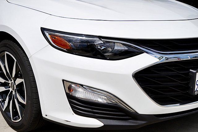 Used 2025 Chevrolet Malibu RS FWD image 12