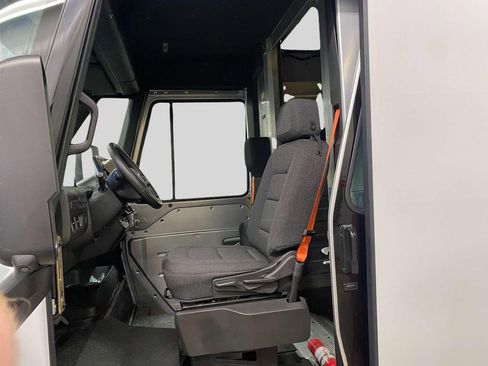 Used 2023 Chevrolet Brightdrop 600 w/ Active Safety Package 2 image 8