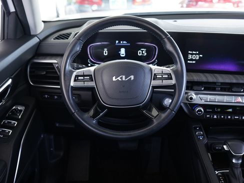 Used 2024 Kia Telluride EX w/ EX Captain's Chair Package FWD image 26