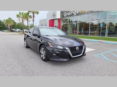 Used 2022 Nissan Altima 2.5 S FWD image 18