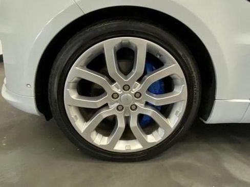 Used 2019 Land Rover Range Rover Sport Supercharged AWD/4WD image 20