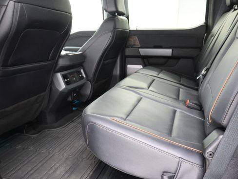 Used 2025 Ford F250 Lariat w/ Lariat Ultimate Package AWD/4WD image 9