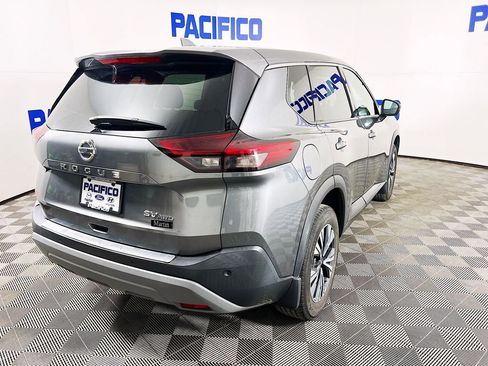 Used 2021 Nissan Rogue SV image 9