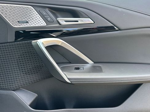 Used 2025 BMW X1 xDrive28i w/ Premium Package image 22