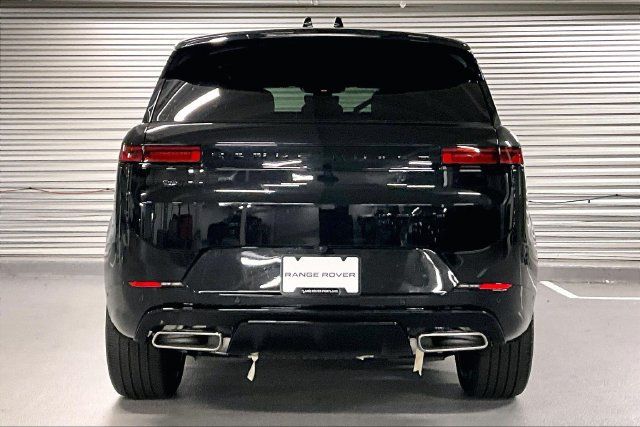 New 2026 Land Rover Range Rover Sport Dynamic SE AWD/4WD image 5