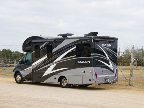 Used 2020 Mercedes-Benz Sprinter 3500 image 9