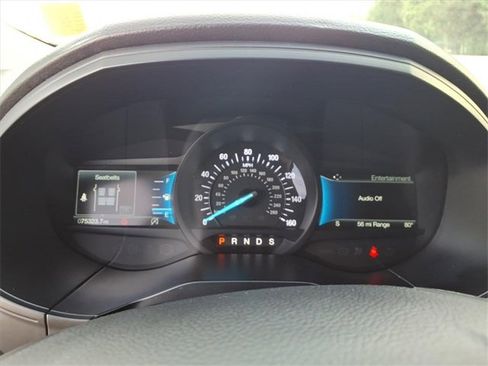 Used 2022 Ford Edge Titanium image 16