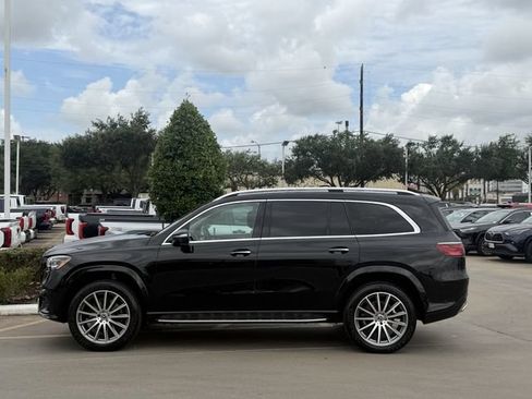 Used 2024 Mercedes-Benz GLS 450 4MATIC image 4