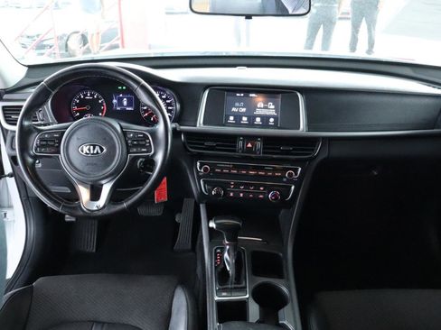 Used 2018 Kia Optima S image 16