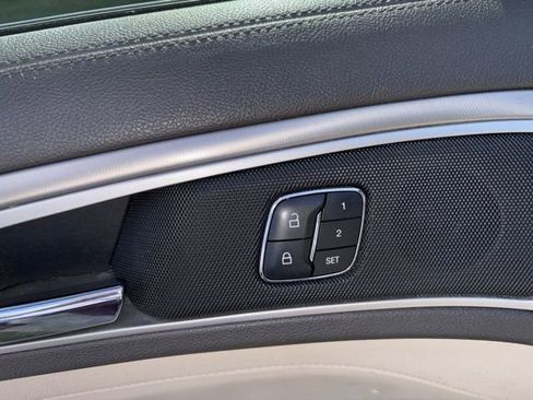 Used 2017 Lincoln MKZ Premiere FWD image 8