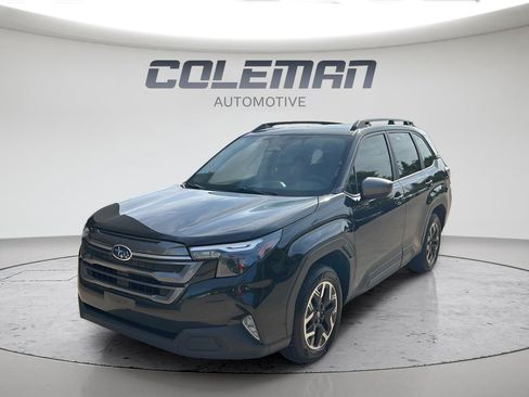Used 2025 Subaru Forester Premium AWD/4WD image 1