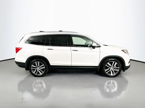 Used 2017 Honda Pilot Touring image 9