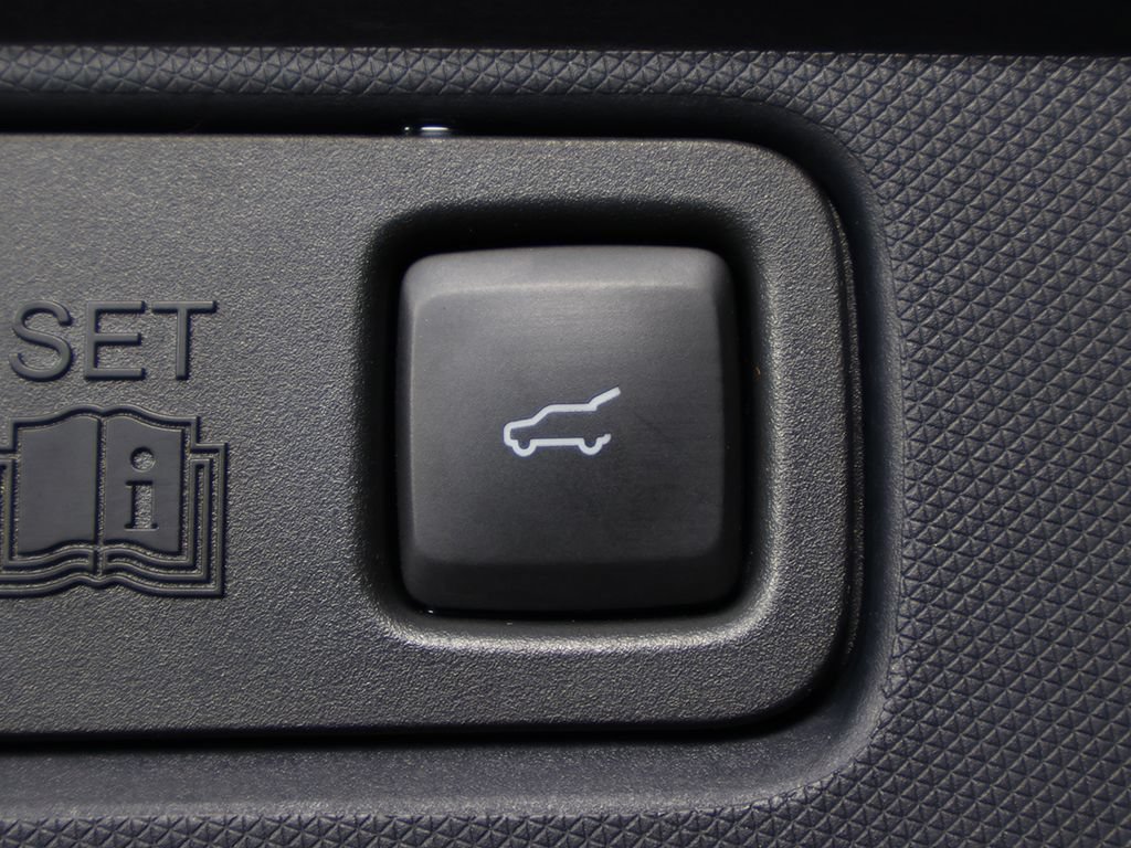 Used 2022 Ford Mustang Mach-E Select w/ Comfort/Technology Package RWD image 17